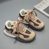 Sapatos de Treino Alemães com Sola Grossa para Aumentar a Altura Invisivelmente para Crianças e Mulheres 2025 Verão Novos Versáteis Pequenos Casuais Sapatos Ah Gan