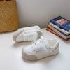 Aidemeng Novos Sapatos Brancos Femininos 2024 Novos Sapatos de Lona com Solado Grosso Design de Nicho Versátil Tênis de Skate Sapatos Casuais