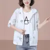 Ropa de Protección Solar Talla Grande Verano 2022 Moda con Capucha Estampada para Mamá Ligero Transpirable Abrigo Cárdigan para Mujer