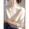 24 Tops de Início de Inverno São Únicos, Chiques, de Nicho, de Alta Qualidade, Super Bonitos, Nova Chinoiserie, Tricô com Botão de Disco Branco para Mulheres