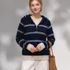 Suéter retro de rayas con cuello semiabierto para mujer, nuevo estilo otoño e invierno 2026, versátil y rejuvenecedor, top de punto holgado de manga larga