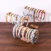 Estante de Almacenamiento Ondulado de Color Nogal Creativo en Stock para Ligas, Diademas y Exhibidor de Accesorios para el Cabello