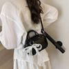 Bolsa Cuadrada Pequeña Coreana Ins Linda para Niña con Dopamina para Llevar en la Mano 2025 Verano Nueva Moda de Alta Gama Bolso de Hombro