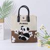 Venta Directa de Fábrica Nuevo Moda Otoño e Invierno Bolso de Mano Versátil para Mujer Diseño Tejido de Panda con Bloques de Color Bolso Cuadrado Pequeño de Moda