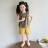 Conjunto para Menina 2026 Novo Estilo Moda Coreana Infantil Menininha Conjunto de Duas Peças com Top Xadrez e Shorts Conjunto de Verão para Criança Pequena