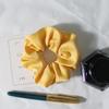 Faixa de Cabelo de Tecido de Cetim Fosco com Flor para Comércio Exterior Transfronteiriço Europeu e Americano Anel de Cabelo de Intestino de Porco Acessórios de Cabelo Tiara de Cor Sólida Atacado