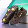 Sapatos Aquáticos para Mulheres ao Ar Livre, Sapatos Perfurados de Novo Estilo, Sapatos Aquáticos Fechados no Dedo para o Verão, Sapatos de Praia Masculinos com Solado Grosso, Sandálias Macias para Uso Externo