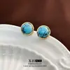 Pendientes de textura geométrica irregular con adornos de diamantes estilo francés, clips para orejas triangulares elegantes de nicho vintage, pendientes sofisticados y de alta gama