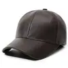Gorra de béisbol de cuero liso de color sólido transfronteriza sombrero para exteriores para hombres de mediana edad y ancianos con terciopelo grueso resistente al viento cálido sombrero de pico