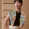 Bufanda Cuadrada de Seda Twill 70 de Nuevo Estilo de Primavera con Bordes Enrollados a Mano, Chal y Bufanda de Mujer de Alto Gama Estilo Europeo y Americano, Venta al por Mayor Multiusos