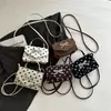 Bolso Pequeño Cuadrado de Lunares Retro para Mujer, Solapa con Lazo de Mariposa de Pedrería, Bolso de Hombro/Mano de Doble Uso, Cruzado Versátil para el Viaje Diario