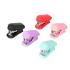 Grampeador pequeno de macaron multicolorido, grampeador portátil de bolso, material escolar para estudantes, mini grampeador simples