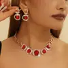 Conjunto Decorativo de Colar e Brincos com Inlay de Ouro e Cristais Vermelhos e Strass Branco - Best-Seller Europeu e Americano