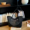 Bolsa de palha tecida única para mulheres, novo modelo 2026, bolsa de mão de grande capacidade, elegante e simples, adequada para o dia a dia, bolsa de ombro para usar sob o braço
