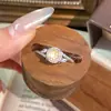 Produto de sucesso em live streaming no TikTok: Anel de fogo com corte de fogos de artifício de topázio e água-marinha para mulheres, design de alta qualidade com incrustação de diamante de alto carbono com corte marquise