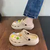 Nuevos zuecos de verano para exteriores con suela gruesa para mujer, de punta cerrada, antideslizantes, resistentes al olor, cómodos para los pies, sandalias de verano de moda para mujer