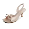 2026 Nova Moda Sandálias de Seda Peep-Toe com Salto Alto Laço Aberto Versátil Estilo Francês Sexy Salto Agulha Sapatos Femininos