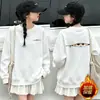 Roupa Infantil Meninas Outono Inverno Plus Veludo Novo Estilo Gatinho Espiando Tendência Cool Roupa Infantil Esportiva Versátil Moletom Crianças Médias e Grandes Top Tendência