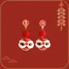 Pendientes de felpa de danza del león de moda para mujer, nuevo estilo 2026, aspecto de alta gama, perfectos para invierno.