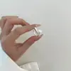 Anel de Cruz Delicado e Elegante para Mulheres, Design Simples de Gota d'Água, Anel Aberto da Moda Versátil Exquisito, Anel da Moda para Dedo Indicador