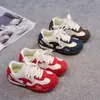 Tênis infantis da moda 2026 outono inicial nova cor em blocos leve cano baixo tênis de treino alemão para meninos e meninas tênis esportivos