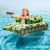 Flotador Inflable de Tanque para Nadar para Adultos y Niños, Bote Inflable para el Agua, Tanque Inflable con Chorro de Agua, Juguete de Batalla de Agua
