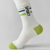 Calcetines Zhuji para Hombre de Algodón Peinado Deportivos para Correr Absorbentes del Sudor y Resistentes al Olor Calcetines Largos de Primavera y Otoño con Letras de Media Pantorrilla Calcetines de Baloncesto