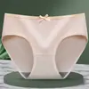 Bragas lindas sexys juveniles para mujer estudiante de cintura media ropa interior para dama color liso transpirable venta al por mayor transfronteriza