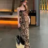 Al por mayor transfronterizo verano sexy ajustado ceñido a la cadera tirantes vestido largo mujer vacaciones ropa de playa sin mangas vestido de tirantes