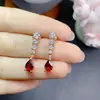 Aretes de Granate Rojo Natural con Incrustaciones de Plata de Ley S925, Piedra Principal 5*7mm Completamente Limpia y Súper Brillante, Soporta Re-análisis