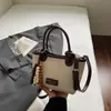 Bolsa Casual de Nicho Feminina Grande Capacidade Outono 2025 Nova Bolsa de Balde Simples Bolsa Transversal da Moda para Senhora