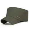 Chapéu de Sol Esportivo com Etiqueta de Metal Simples Estilo Quatro Estações para Homens, Chapéu Plano Casual Ajustável de Sarja de Algodão
