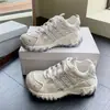 Zapatillas gruesas de papá para mujer, nuevo modelo 2026, zapatos populares más vendidos este año, zapatos de mujer que combinan con faldas, zapatillas versátiles para mujer