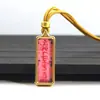 Venta al por mayor del fabricante Arena Mineral Pintada a Mano Acero de Titanio Thangka Zaki Lamu Amarillo Riqueza Mineral Pequeño Thangka Portátil Buda Amuleto Colgante Collar