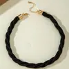 Joias Yongge: Colar Statement com Design Único de Nó, Corrente para Clavícula com Cordão e Corrente de Cobra, Joia com Pingente Simples
