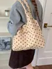 Bolsa Transfronteiriça de Veludo com Bolinhas de Uma Alça Feminina Grande Capacidade Bolsa Tote para o Dia a Dia Bolsa Simples Versátil Leve Bolsa de Ombro Feminina