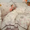 Renda Francesa Vazada Puff de Creme Algodão Estilo Princesa Renda Conjunto de Quatro Peças Pele Macia Amigável Estilo Floral Country Casa Dormitório