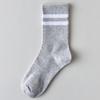Otoño e invierno nuevos calcetines para hombre raya raya de dos barras altos goma calcetines de algodón deportivos blanco y negro calcetines de rizo fabricantes venta al por mayor