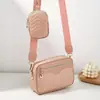 Bolsa Feminina de Ombro 2025 Novo Modelo Bordado Ondulado Zíper Frontal Bolsa Transversal para Câmera Bolsa Casual para Celular Porta-Moedas Design Colorido