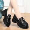 Uma geração de sapatos impermeáveis de sola grossa, com sola macia, bico redondo, salto grosso estilo britânico, novos mocassins femininos de outono, sapatos pequenos de couro