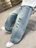 Jeans Casuales Bordados de Moda Nueva Primavera 2026 para Niños, Pantalones Sueltos Versátiles para Niños Mayores, Modernos