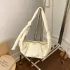 Bolsa de ombro transfronteiriça de estilo novo, versátil e casual, grande capacidade, couro macio retrô, bolsa estilo bolinho plissado, bolsa transversal, bolsa em formato de chifre