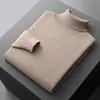 Suéter de cuello alto para hombre para otoño e invierno, camisa base casual de negocios ajustada, nuevo top de punto para hombre