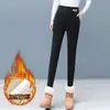 Leggings de Lã de Cordeiro Cinza para Mulheres, Novo Estilo de Inverno, Calças Slim-Fit Plus Size, Calças Grossas Forradas com Fleece de Inverno para Mulheres Que Podem Ser Usadas ao Ar Livre