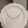 Collar de Borlas de Perlas y Flores de Lujo Ligero Estilo Francés para Mujer, Cadena de Clavícula de Moda y Lujosa Cadena para el Cuello Collar de Perlas para Mujer