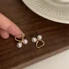 Pendientes de cruz de metal simples retro con perlas para mujer, temperamento dulce, gentiles, de alta gama, moda, pendientes combinables, pendientes