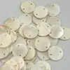 Concha de Agua Dulce Natural Redonda de Dos Agujeros para Manualidades Ropa Collar Pulsera Accesorios Venta al por Mayor