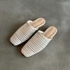 Sandalias tejidas retro de nicho de diseñador, zuecos huecos planos de media suela, zapatos muller casuales con agujero cuadrado