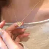 Collar de Plata de Ley S925 con Trébol de Cuatro Hojas Cortado con Láser CNC para Mujer, Estilo Vintage, Diseño de Nicho de Alta Gama, Cadena Popular para Clavícula