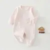 Ropa de una pieza para bebé, algodón suave Clase A, estilo otoño e invierno, pijama para recién nacido, temporada de primavera y otoño, traje de gateo unisex para bebé